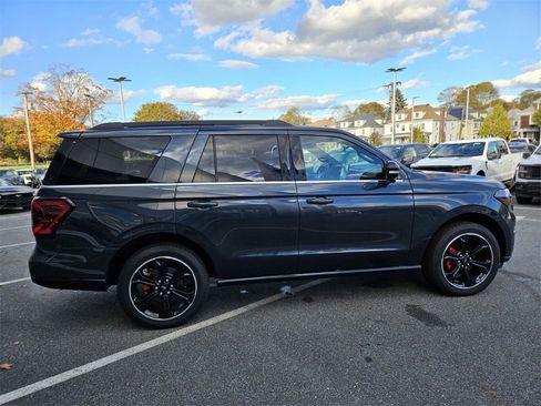 New 2024 Ford Expedition Limited image 6