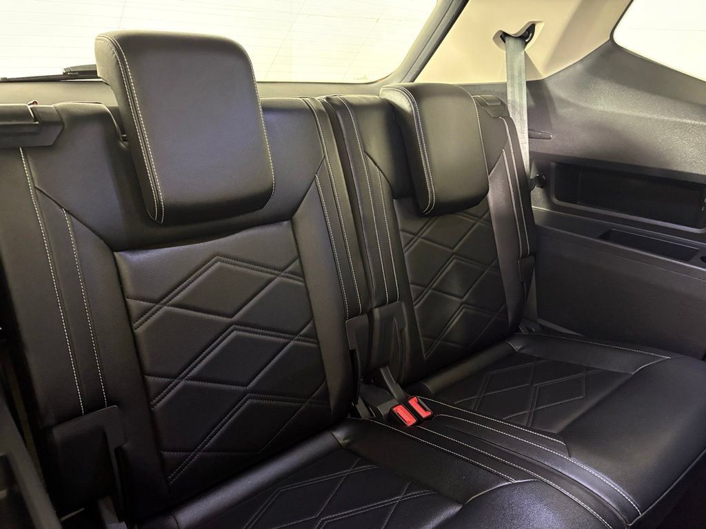 Used 2024 Volkswagen Atlas SE FWD image 18