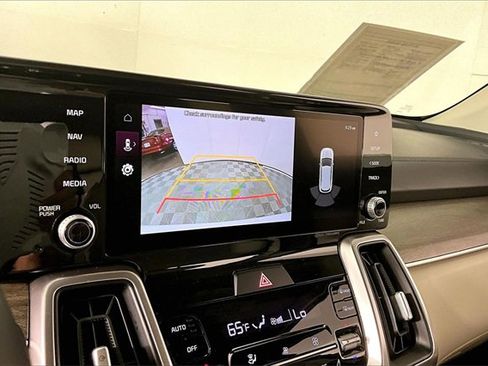 Used 2023 Kia Sorento EX w/ Panoramic Sunroof Package image 14