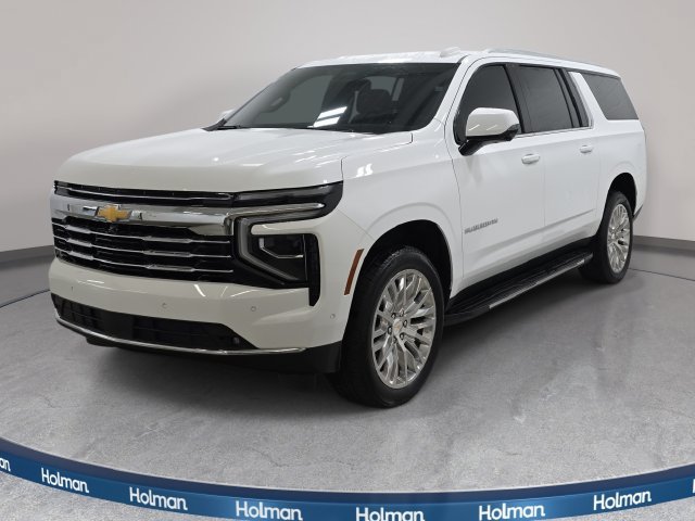 Used 2025 Chevrolet Suburban LT w/ Comfort Package AWD/4WD image 1