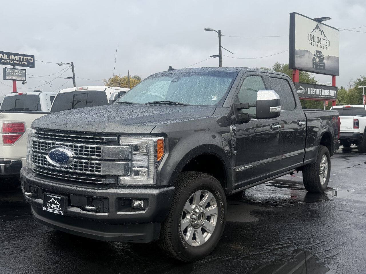 Used 2019 Ford F250 Platinum w/ Platinum Ultimate Package AWD/4WD image 1