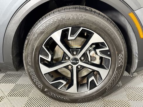 Used 2024 Kia Sportage EX FWD image 30