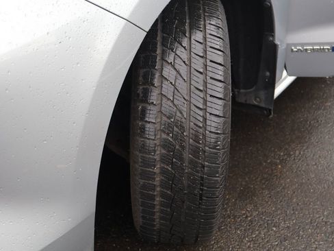 Used 2021 Toyota Sienna XLE image 38