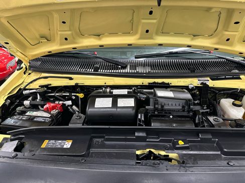 Used 2022 Ford E-450 and Econoline 450 Super Duty image 30