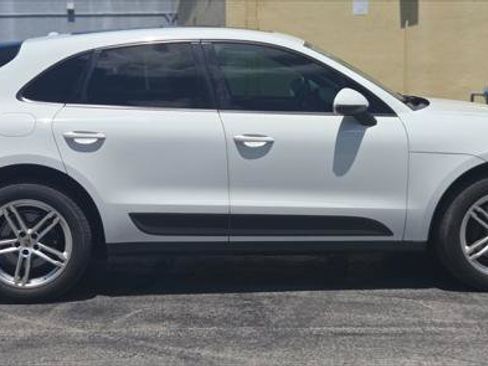 Used 2019 Porsche Macan w/ Premium Package Plus AWD/4WD image 8