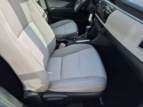 Used 2016 Toyota Corolla LE image 16