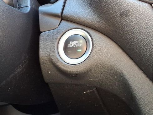 Used 2019 Chevrolet Equinox LT w/ Driver Convenience Package image 25