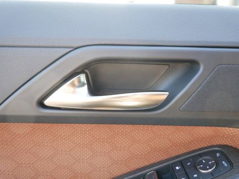 Used 2024 Lexus GX 550 w/ Cold Area Package AWD/4WD image 16