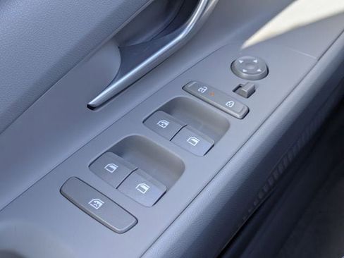 New 2026 Hyundai Elantra SEL Sport FWD image 23