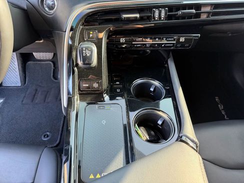 Used 2023 Toyota Mirai w/ Advanced Technology Package RWD image 17