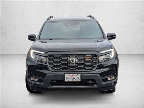 Used 2023 Honda Passport TrailSport image 2