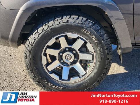 Used 2020 Toyota 4Runner TRD Off-Road image 14