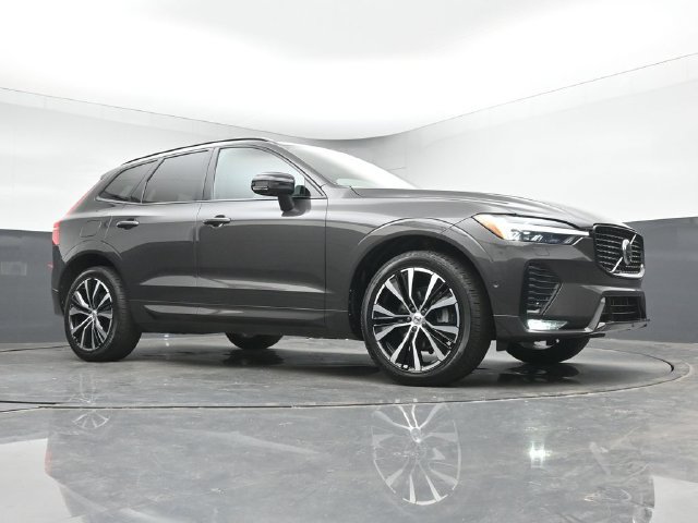 Used 2023 Volvo XC60 B5 Plus w/ Climate Package AWD/4WD image 35