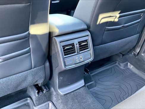 Certified 2026 Subaru Forester Premium AWD/4WD image 24