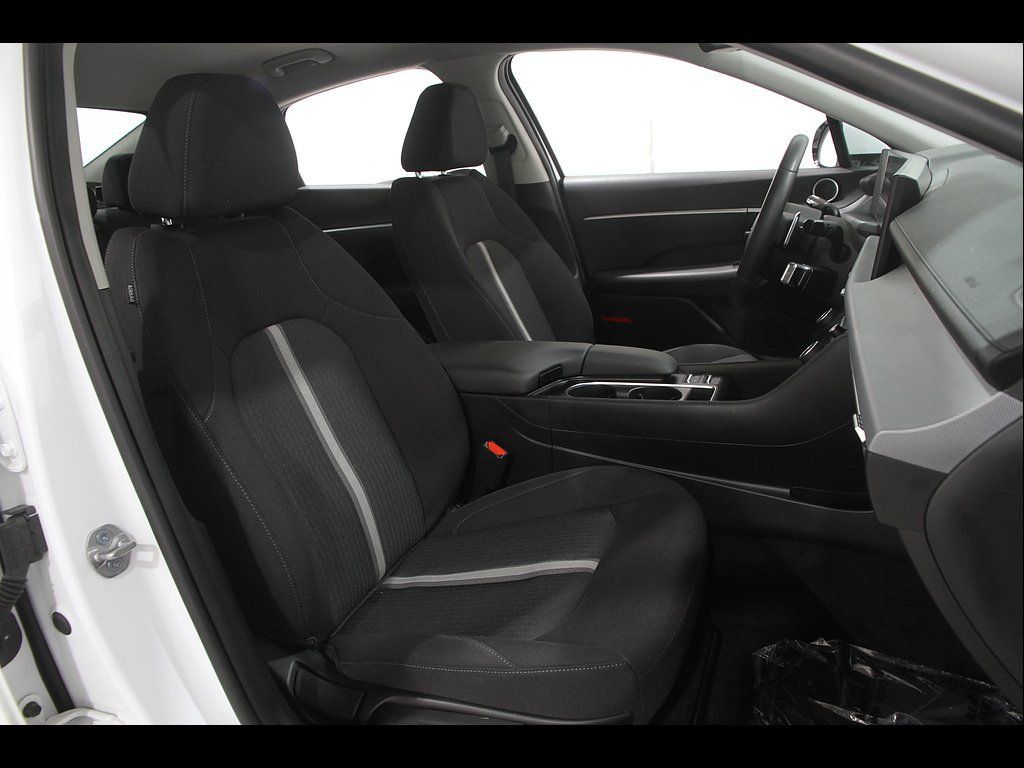 Certified 2026 Hyundai Sonata SEL FWD image 17
