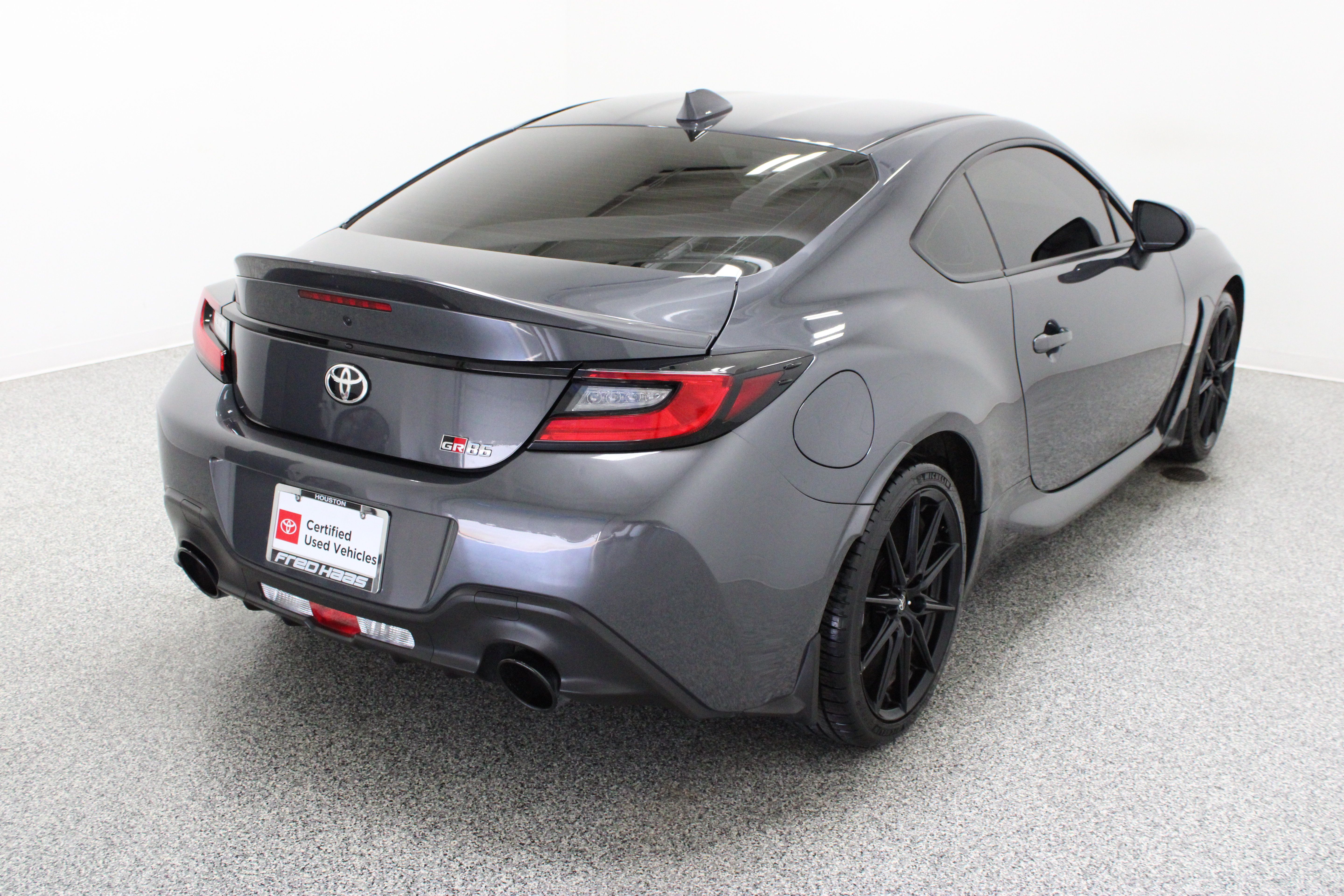 Used 2025 Toyota GR86 Premium RWD image 7