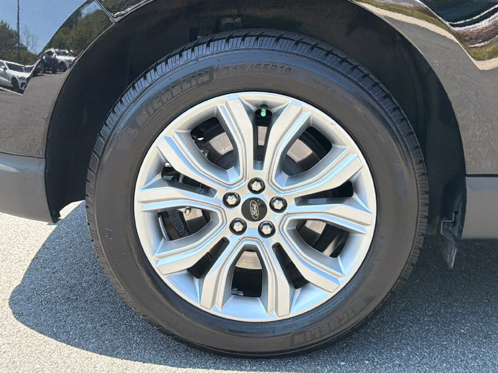 Used 2024 Ford Edge Titanium AWD/4WD image 19