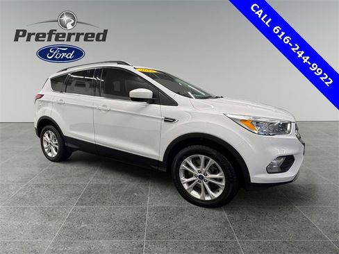 Used 2018 Ford Escape SE image 10