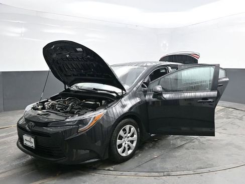 Used 2023 Toyota Corolla LE FWD image 42