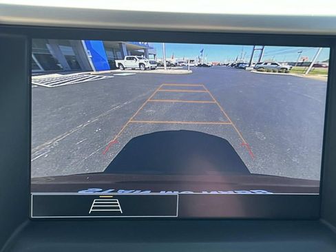 Certified 2023 GMC Acadia SLE w/ Driver Convenience Package image 23