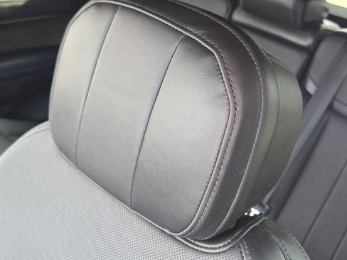 Used 2023 Land Rover Range Rover SE image 18