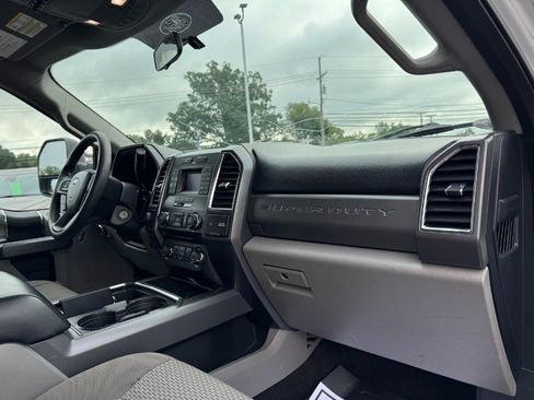 Used 2017 Ford F250 XLT AWD/4WD image 19