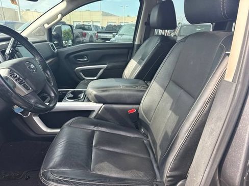 Used 2019 Nissan Titan SL w/ Chrome Package AWD/4WD image 14