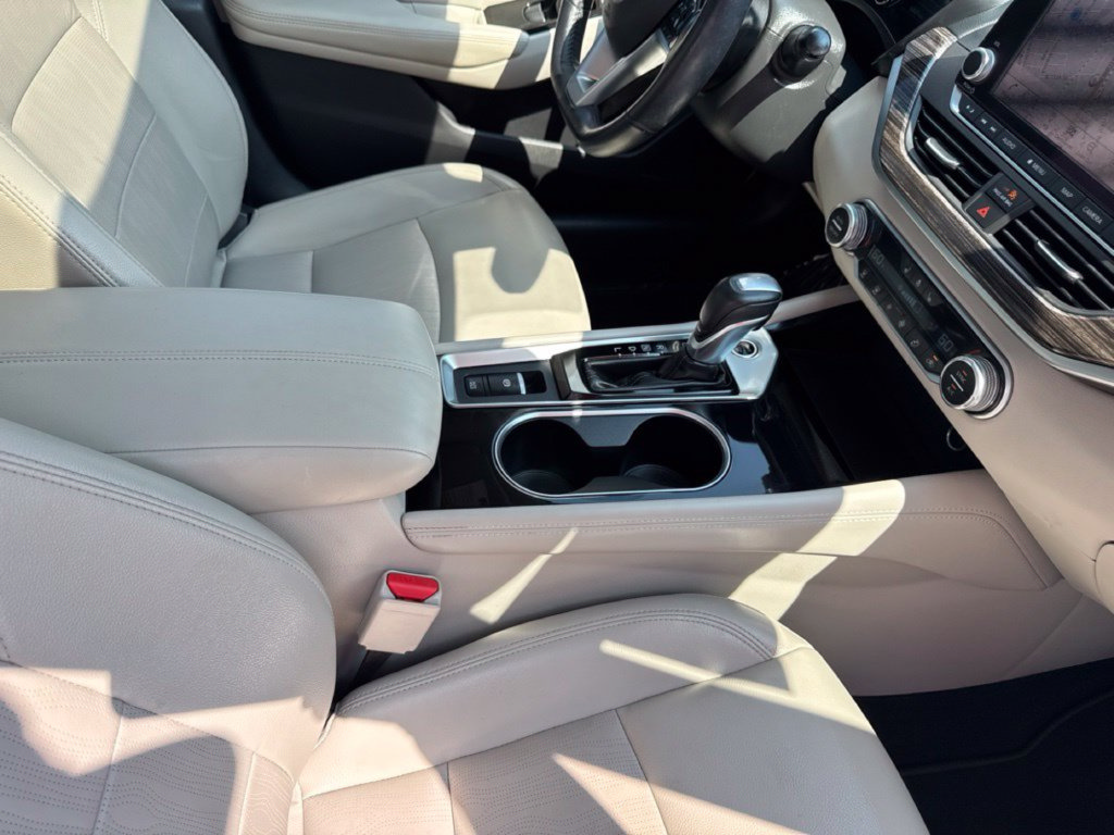 Used 2020 Nissan Altima 2.0 Platinum FWD image 37