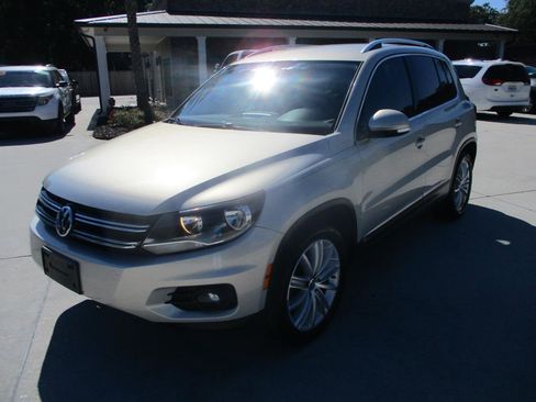 Used 2013 Volkswagen Tiguan SE FWD image 4