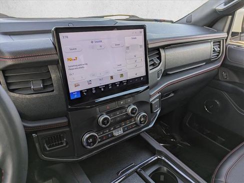 Used 2022 Ford Expedition Limited image 14