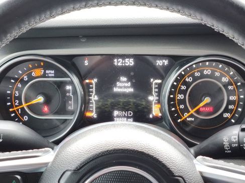 Used 2019 Jeep Wrangler Unlimited Sahara AWD/4WD image 14