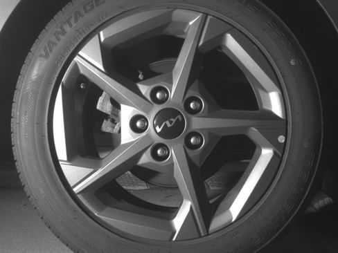 Used 2025 Kia K4 LXS FWD image 15