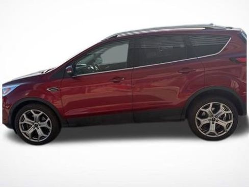 Used 2019 Ford Escape Titanium image 10