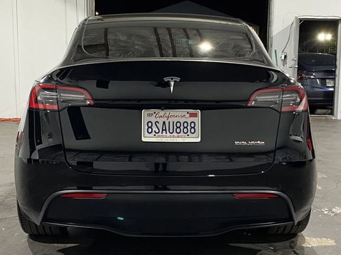 Used 2020 Tesla Model Y Performance image 3