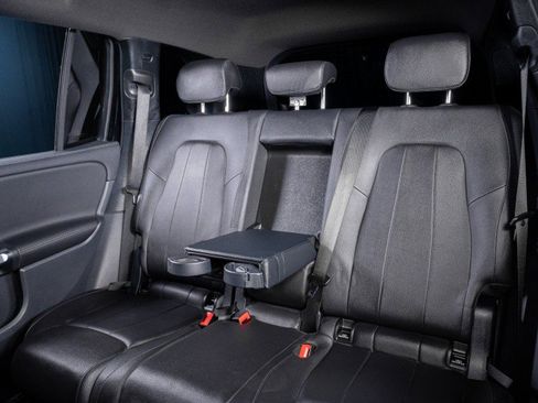 New 2025 Mercedes-Benz GLB 250 image 30