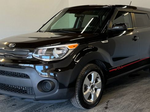 Used 2019 Kia Soul FWD image 3