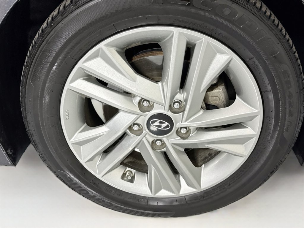 Used 2020 Hyundai Elantra Value Edition w/ Cargo Package (C1) FWD image 32
