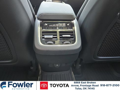 Used 2026 Volvo XC60 B5 Ultra w/ Protection Package Premier AWD/4WD image 11