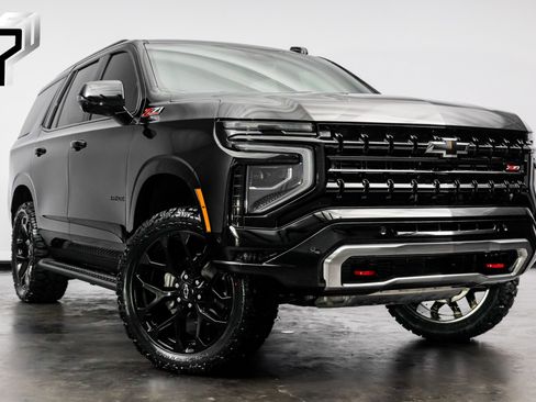 Used 2023 Chevrolet Tahoe Z71 w/ Luxury Package AWD/4WD image 1