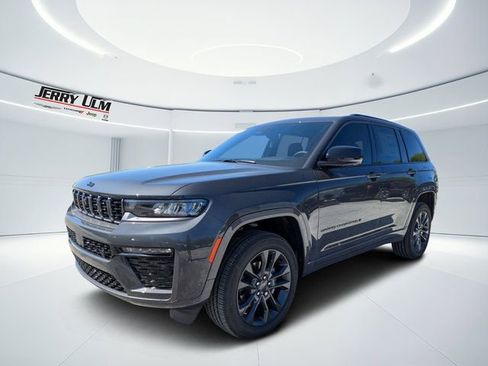 New 2026 Jeep Grand Cherokee Limited image 7