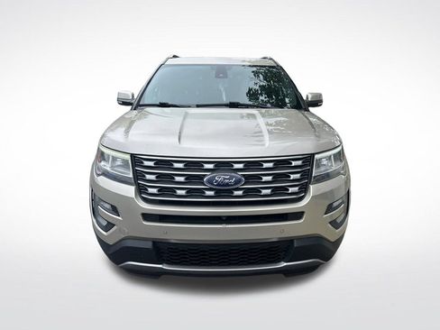Used 2017 Ford Explorer Limited w/ Equipment Group 301A AWD/4WD image 2