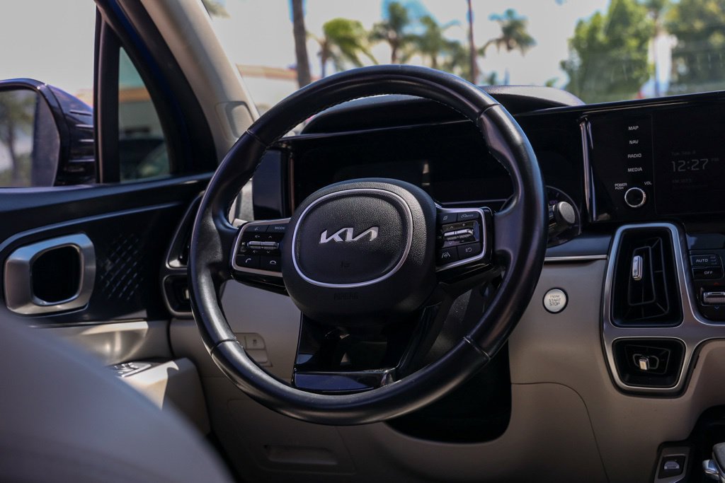 Used 2023 Kia Sorento S w/ Panoramic Sunroof Package FWD image 25