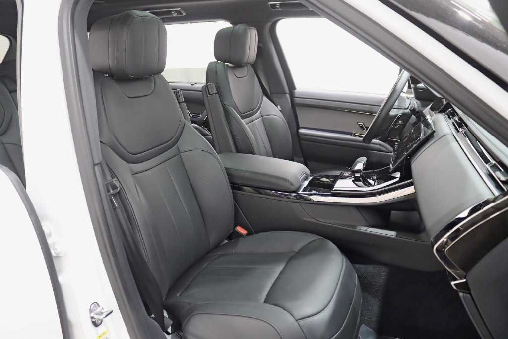 Used 2025 Land Rover Range Rover Sport Dynamic SE AWD/4WD image 29
