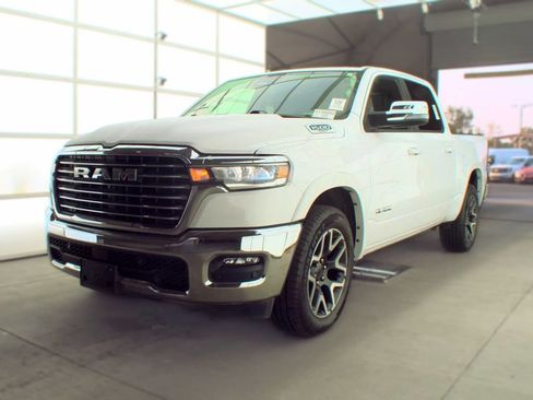 Certified 2025 RAM 1500 Laramie AWD/4WD image 2