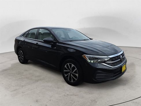 Used 2024 Volkswagen Jetta S image 7