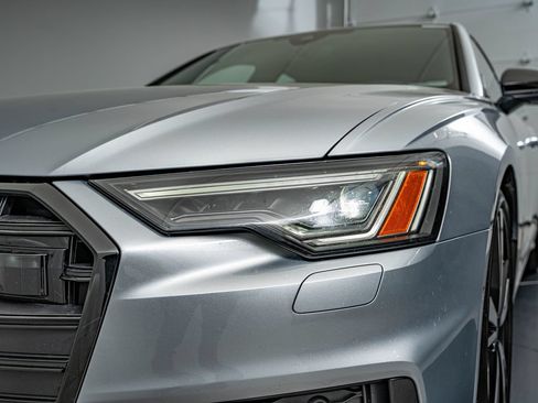 Used 2022 Audi S6 Premium Plus w/ S Sport Package AWD/4WD image 13