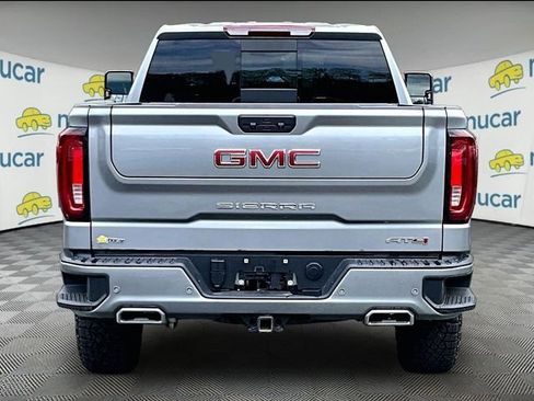 Used 2025 GMC Sierra 1500 AT4 w/ AT4 Premium Package AWD/4WD image 4