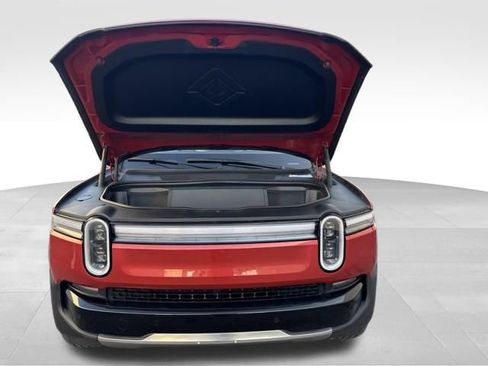 Used 2025 Rivian R1S Adventure Dual AWD/4WD image 35