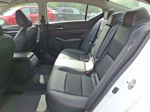 Used 2023 Nissan Altima 2.5 SR image 10