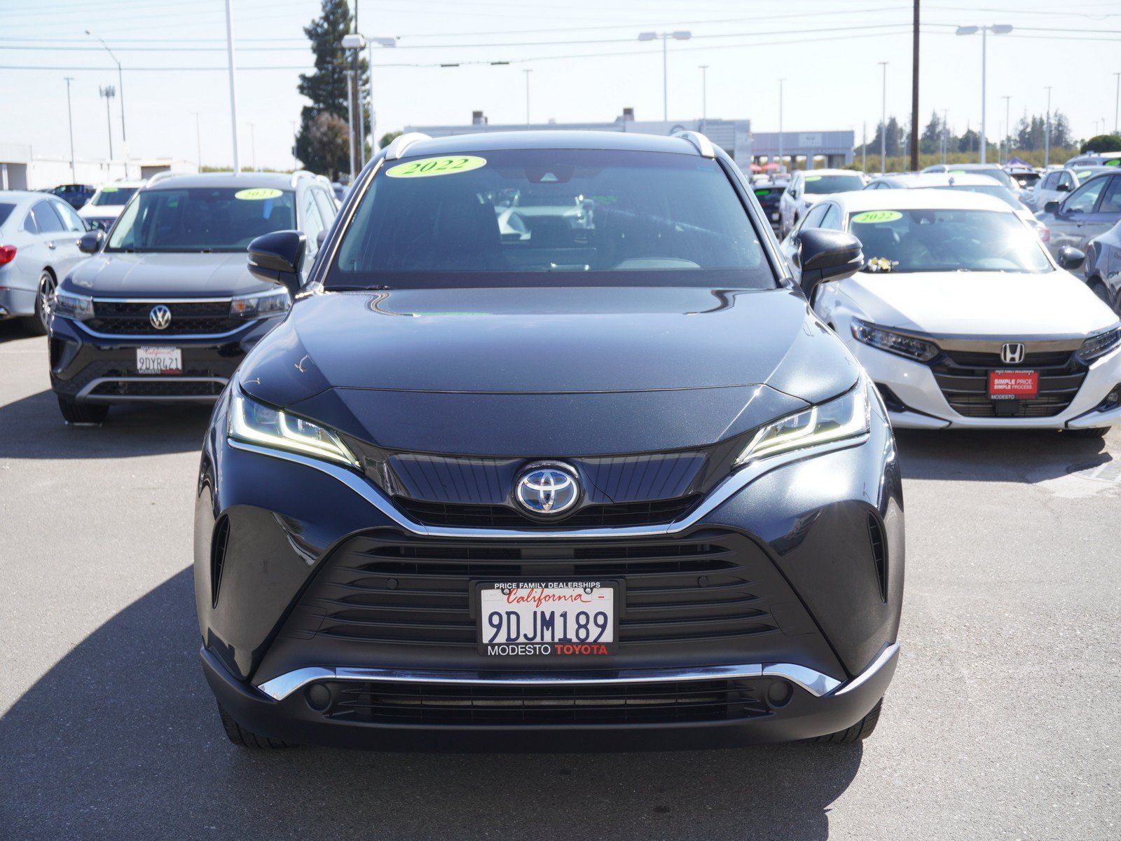 Used 2022 Toyota Venza XLE AWD/4WD image 4